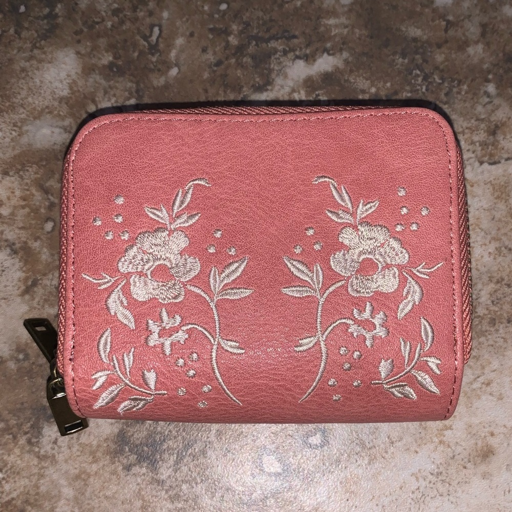Universal Thread Wallet